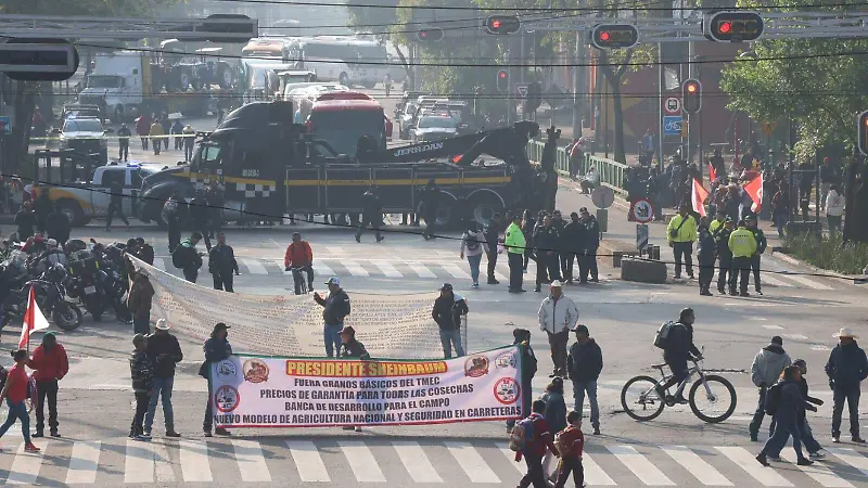 Marcha agricultores y transportistas CDMX